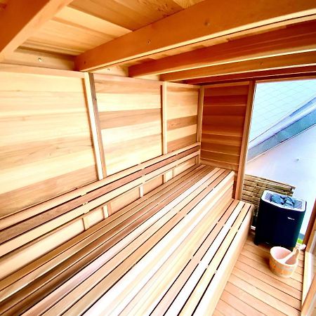The Square - Vacation Rental With Outdoor Sauna - Centre Of アントウェルペン エクステリア 写真