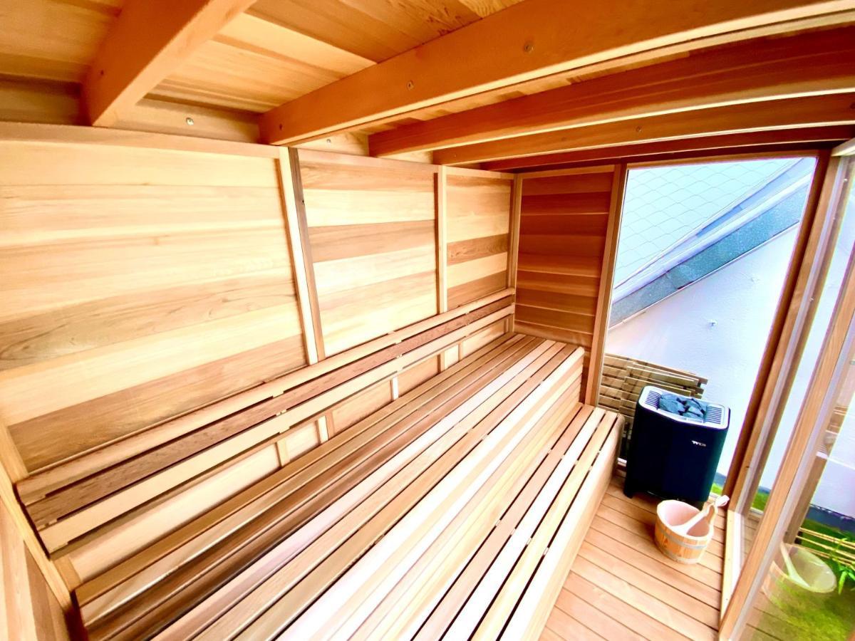 The Square - Vacation Rental With Outdoor Sauna - Centre Of アントウェルペン エクステリア 写真